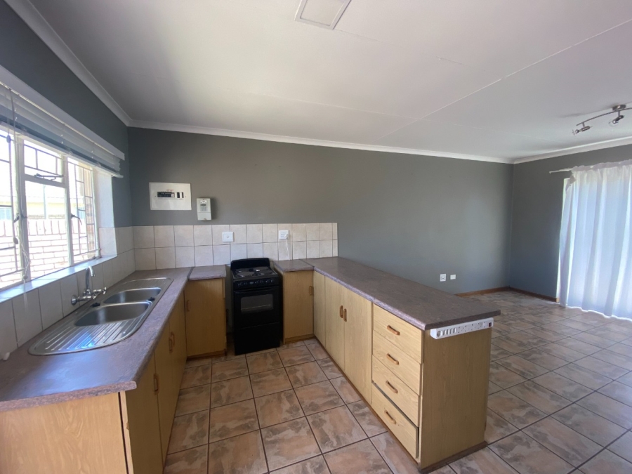 2 Bedroom Property for Sale in Roylglen Gardens Northern Cape